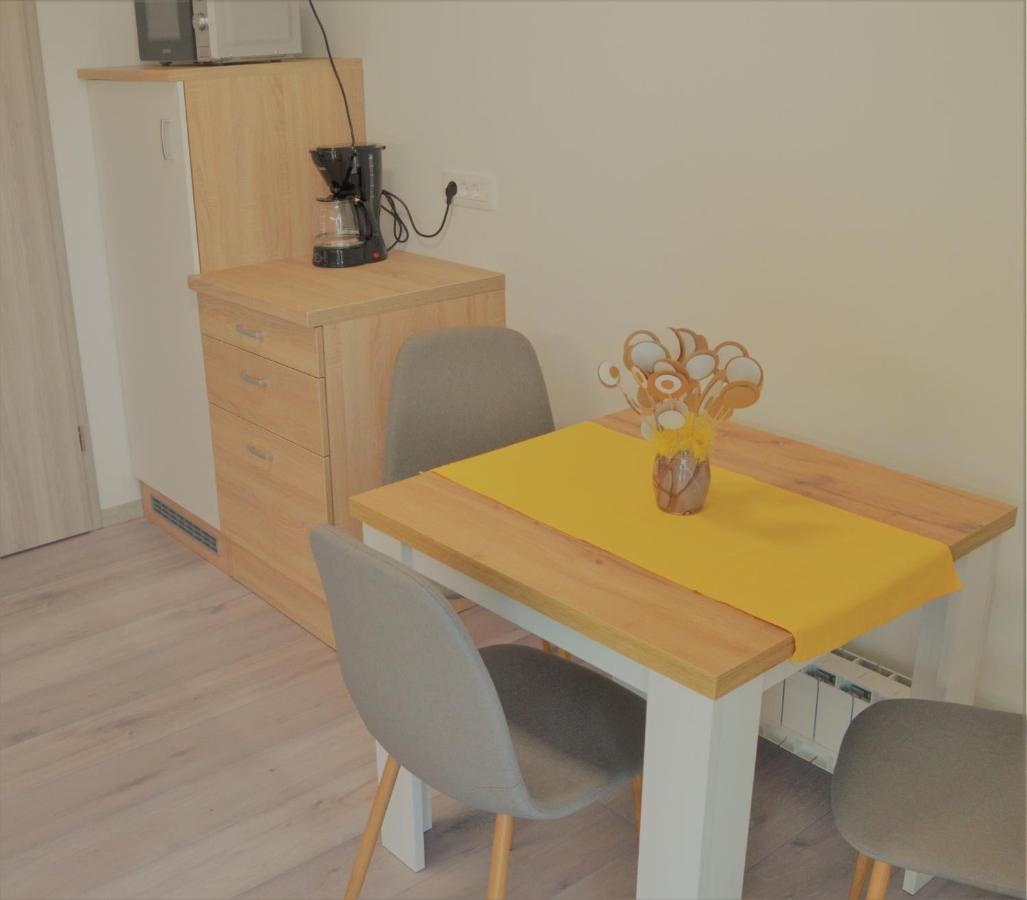 Apartma Vila Zigmund Cerknica Kültér fotó