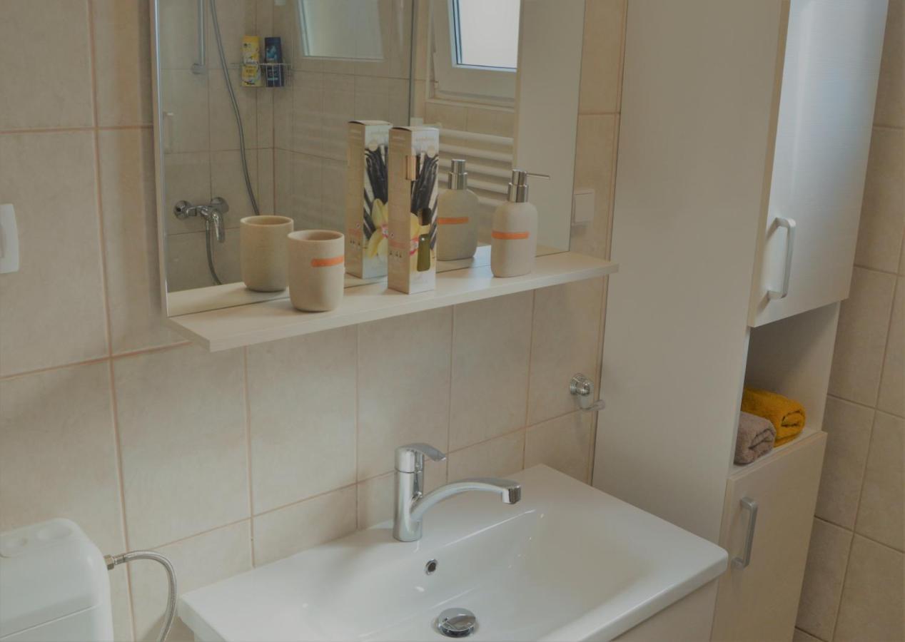 Apartma Vila Zigmund Cerknica Kültér fotó